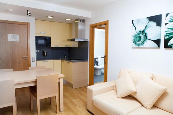 Apartahotel กาสเตฮอน เด โซส ภายนอก รูปภาพ